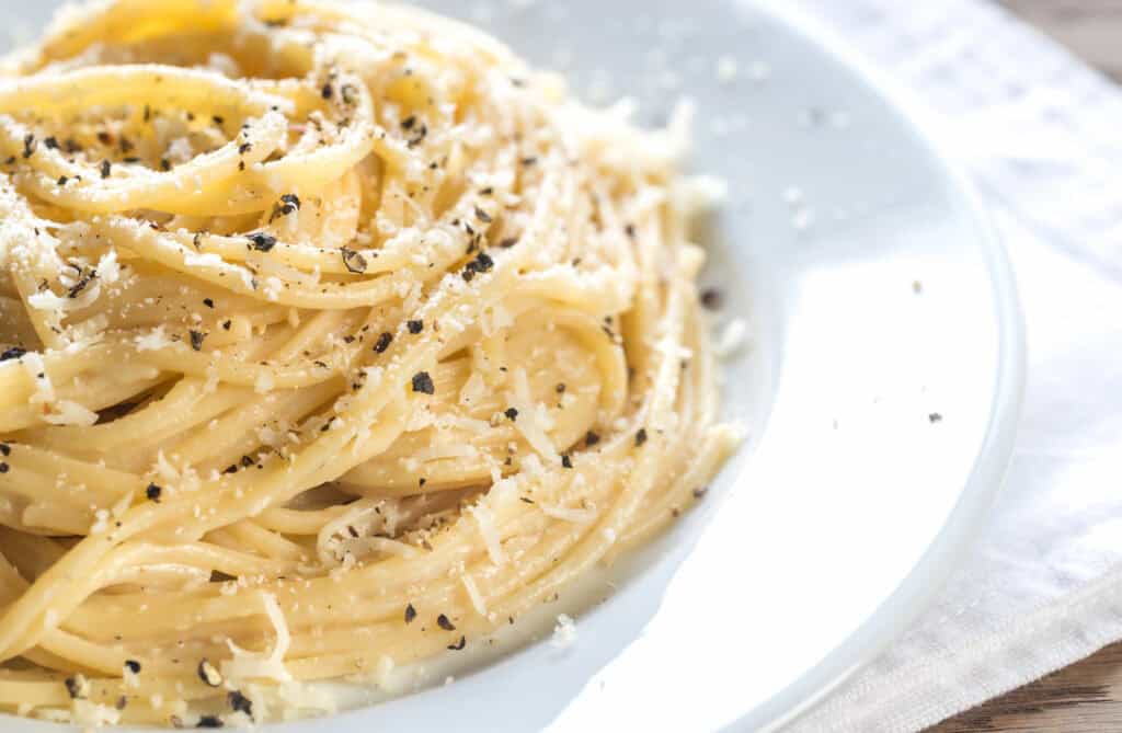 Cacio e pepe pasta